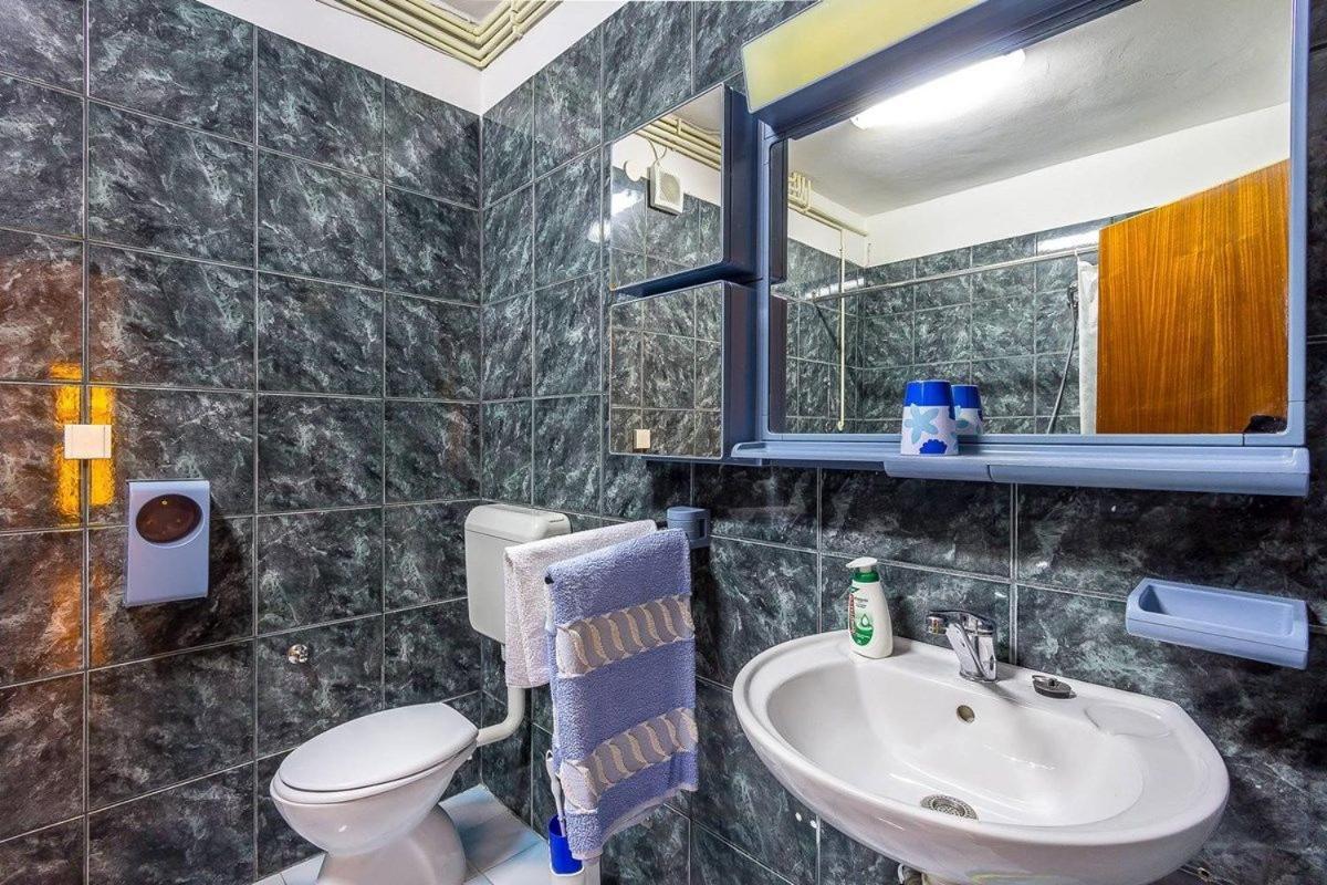 Apartments Dragica Valbandon Exterior photo